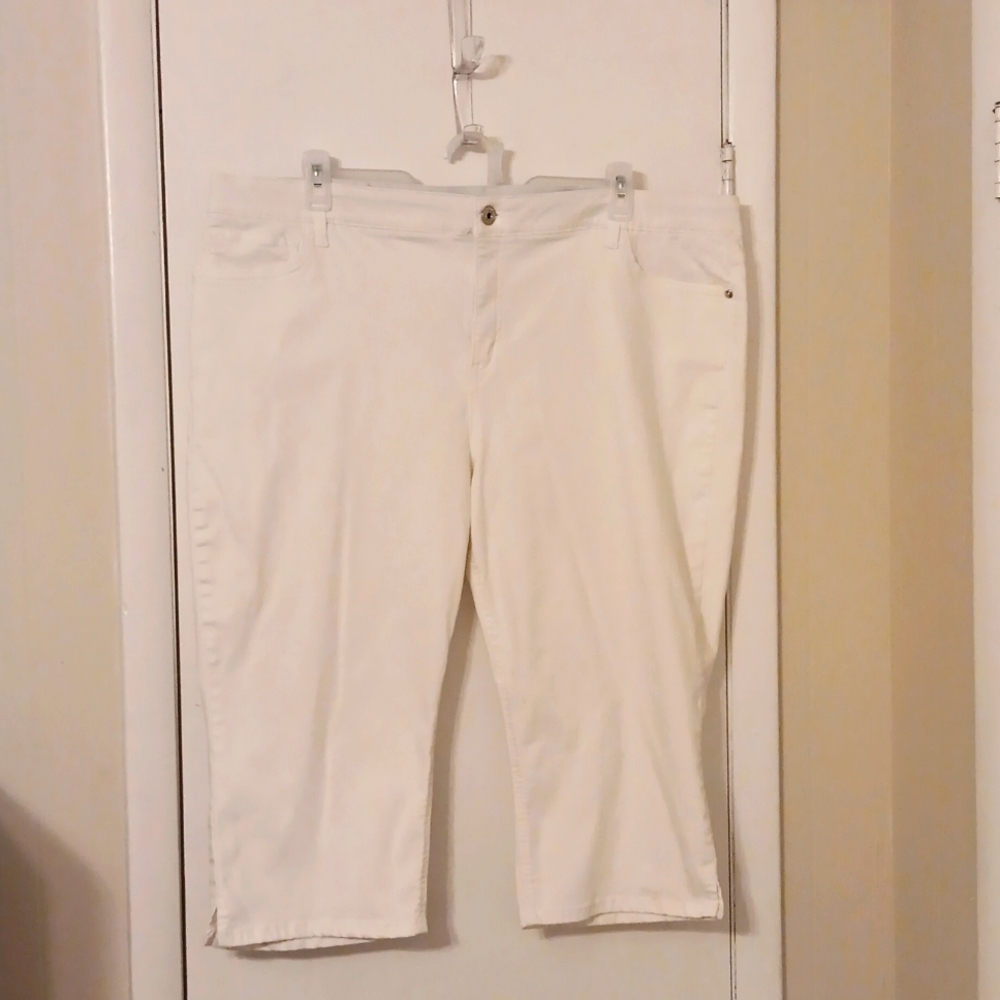 Liz Claiborne plus cropped pants